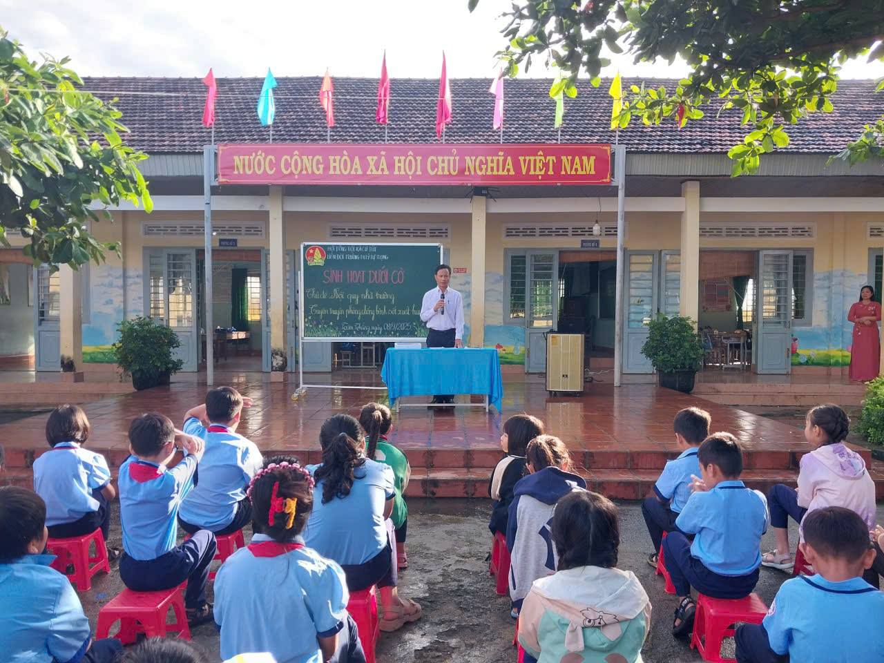chào cờ
